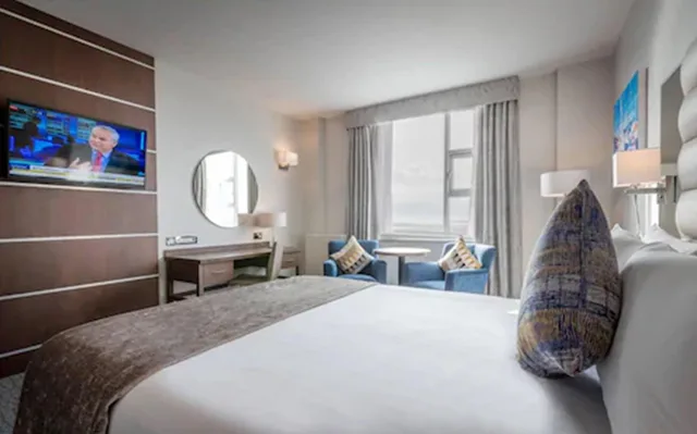 غرفة سوبيريور ثلاثية، Marine Hotel 1/1