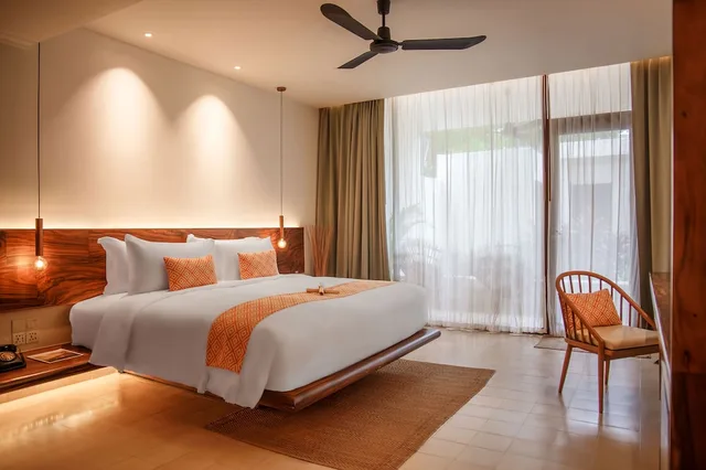 Colonial Premier Room، FCC Angkor by Avani 4/8