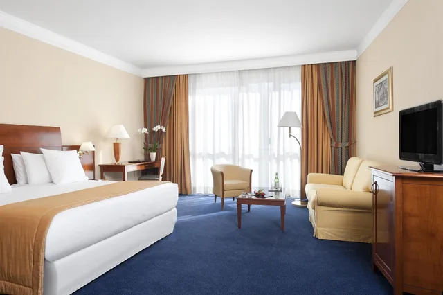 غرفة عائلية بسرير مزدوج مع أريكة، Roma Aurelia Antica Hotel 2/6