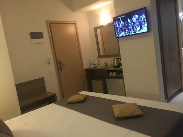 غرفة قياسية بسرير مزدوج أو سريرين منفصلين، Voula Hotel 2/4