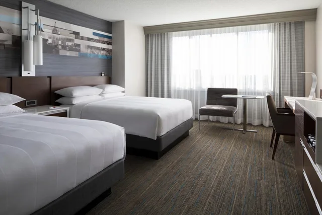 Room, 2 Queen Beds, High Floor, Concierge Level، Kansas City Marriott Country Club Plaza 1/7
