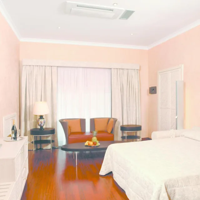 جناح جونيور، COLOSSEO STUDIO SUITES 1/5