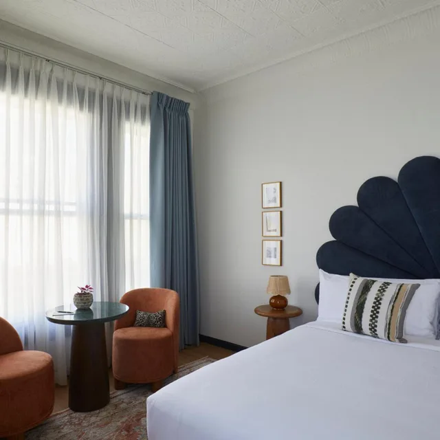 Skyline, Gaslamp, King Bed، Granger Hotel Gaslamp Quarter, a Member of Marriott Design Hotels 2/11