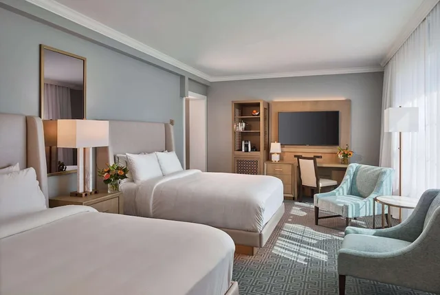 جناح جونيور تنفيذي بسريرين كوين، Seaview Hotel 1/2