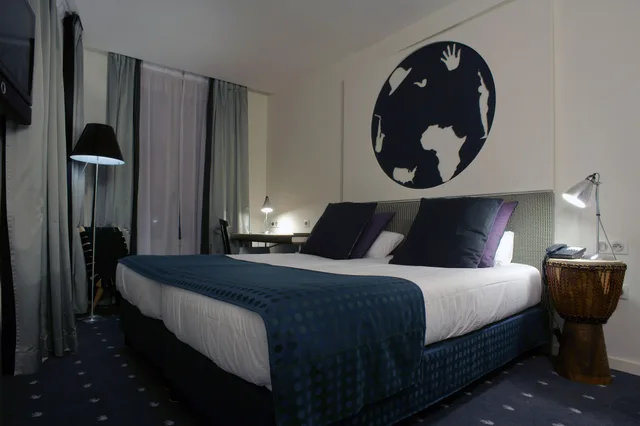 جناح ديلوكس بسرير كوين، Hotel Du Triangle D Or 2/10
