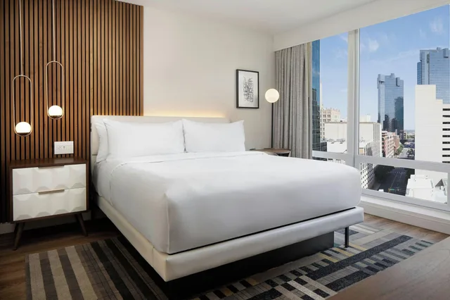 1 Bedroom, Junior Suite, Pool View, Le Meridien Fort Worth Downtown 1/3