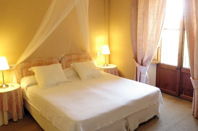 2 Bedrooms, Apartment, King and Twin Beds, Valley View, Terrace، Sa Rota d en Palerm 2/5