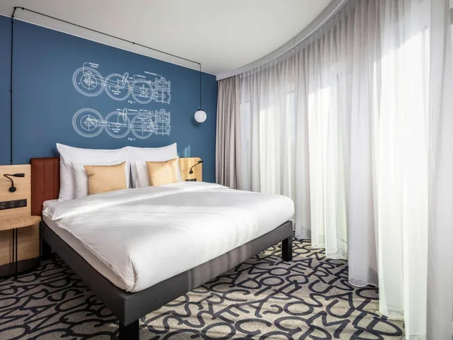 Comfortable, Queen Bed, Working Area، Mercure Warszawa Ursus Station 1/8