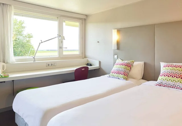 غرفة بسريرين منفصلين، B&B HOTEL Saint Witz Roissy 2/3