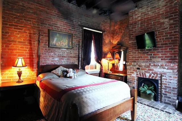جناح بسريرين كوين بغرفتي نوم، The Olivier House Hotel 2/5