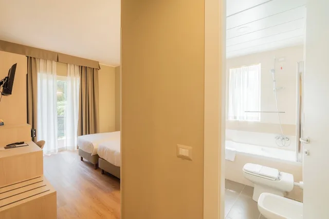 غرفة كومفورت بسرير مزدوج أو سريرين منفصلين بشرفة، Pineta Palace Roma 10/10