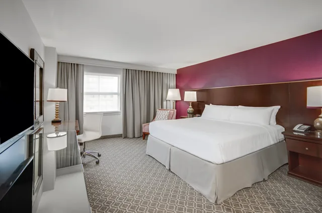 Astor, Tower, King Bed، Astor Crowne Plaza New Orleans French Quarter, An Ihg Hotel 7/10