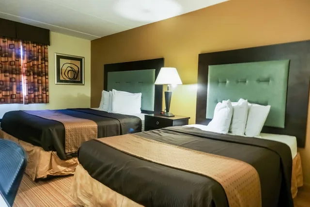 Exterior, Deluxe, Twin Beds, 2 Double Beds, Pool Side، Cocoa Country Inn At Hershey 2/4