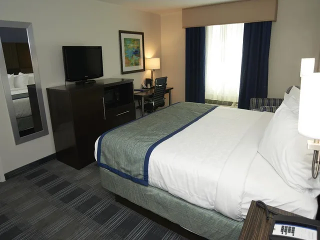 غرفة بسرير كينج، Falmouth Inn 2/2
