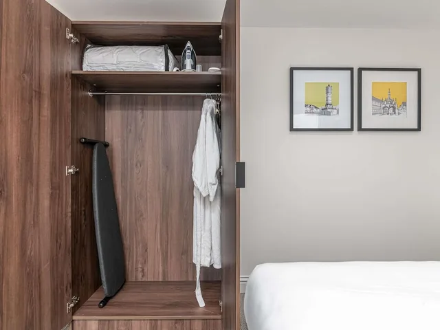 شقة عائلية بسرير مزدوج، Mercure Salisbury White Hart Hotel 4/8