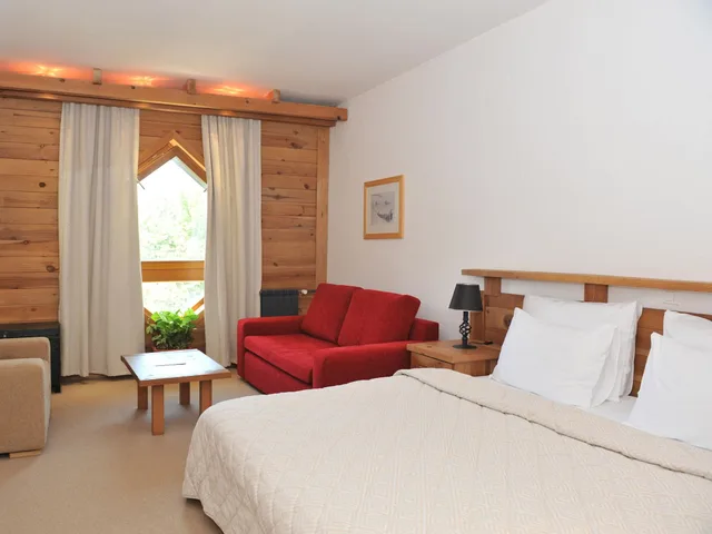 غرفة تنفيذية بسرير كوين مع أريكة، Bianca Resort and Spa 1/3
