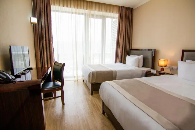 غرفة بسريرين منفصلين بإطلالة على المدينة، Lisi Hills Hotel 9/10