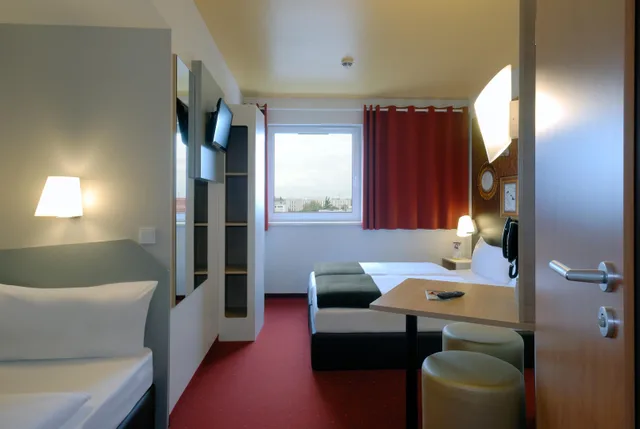 غرفة ثلاثية، B&B Hotel Bonn 4/4