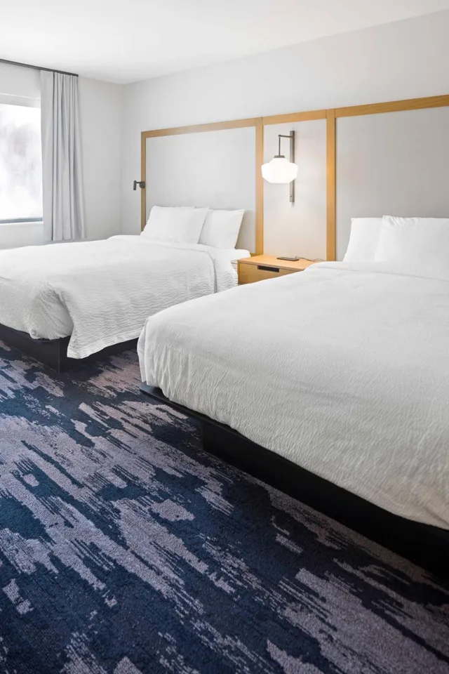 غرفة بسريرين كوين بحوض استحمام لذوي الإعاقة، Fairfield Inn & Suites by Marriott San Diego Pacific Beach 3/6