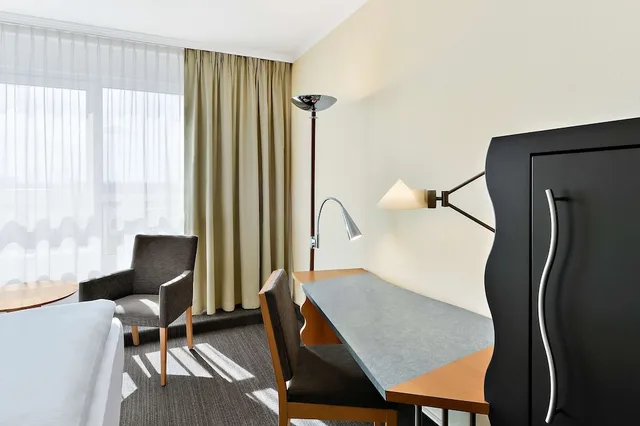 غرفة متصلة عائلية بسريرين كينج، Nh Mannheim Viernheim 4/6