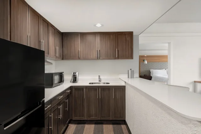 جناح بسريرين كوين مع أريكة، Holiday Inn Suites Pittsfield Berkshires 4/4