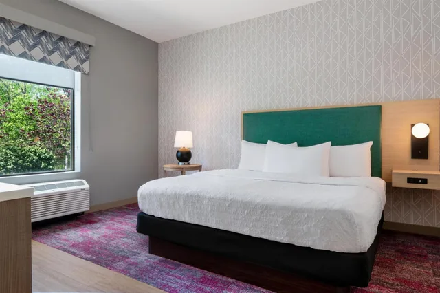 1 Bedroom, Suite, King Bed, Sofa, Home2 Suites By Hilton Florence Cincinnati Airport South 3/7