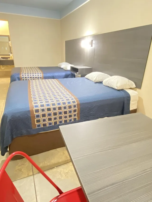 غرفة قياسية بسريرين كوين للمدخنين، Texas Inn and Suites McAllen 2/2