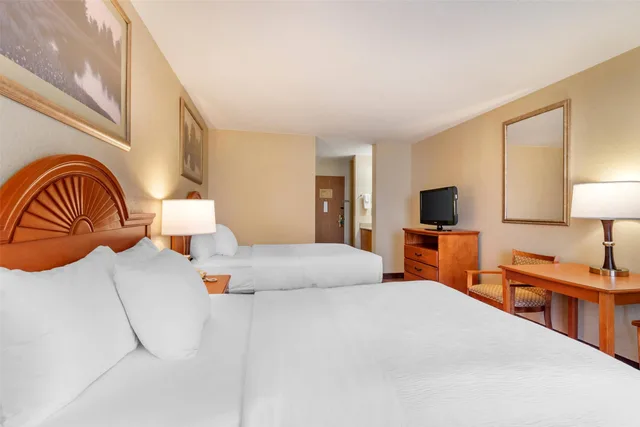 Room, 2 Double Beds, Quality Inn At Bangor Mall 1/5