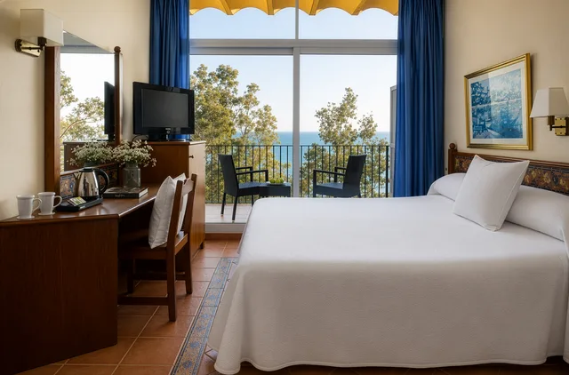 غرفة عائلية بإطلالة على البحر، Hotel Roses Platja 3/4