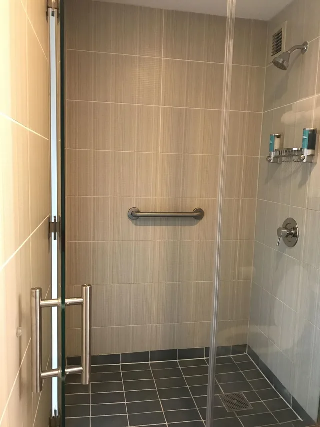 غرفة قياسية بسرير مزدوج، Aloft Houston Galleria Hotel 3/3