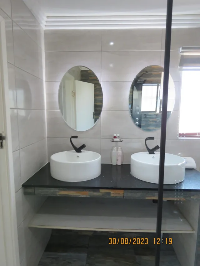 غرفة بسرير مزدوج أو سريرين منفصلين، Beachcomber Bay Guest House 4/4