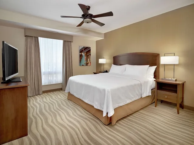 استوديو بسرير كينج بإطلالة على المرفأ، Homewood Suites By Hilton Halifax-Downtown 1/7
