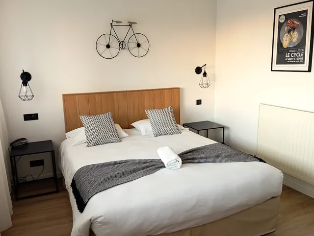 غرفة سوبيريور بسرير كوين بشرفة، Hotel Astoria 4/10