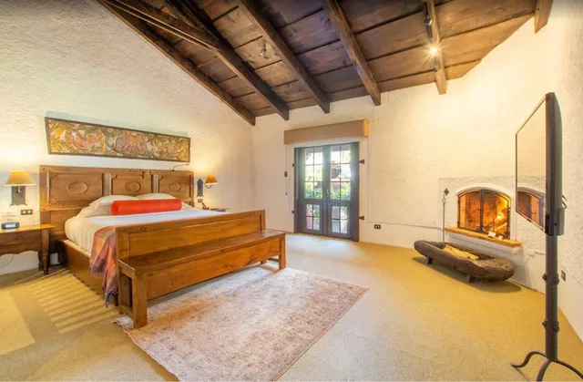جناح سوبيريور بسرير كينج بحوض جاكوزي، Hotel Museo Spa Casa Santo Domingo 1/2