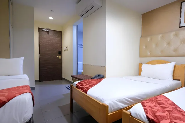 Standard, Sandpiper Hotel 1/1