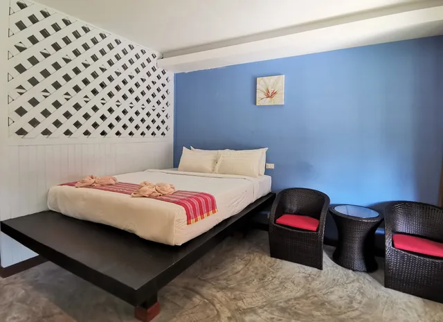 بنغل ديلوكس عائلي بسرير كينج وسريرين منفصلين بإطلالة على الحديقة، Lanta For Rest Boutique 4/8