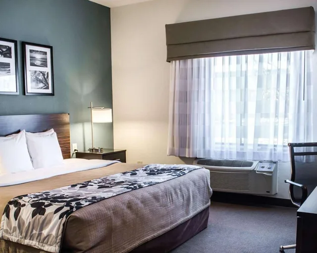 غرفة بسرير كينج، Sleep Inn & Suites Monticello 1/2