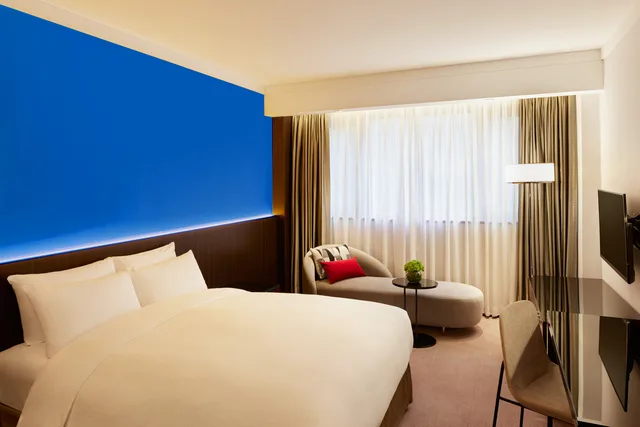 Premier, Double or Twin Bed, Prince Hotel Hong Kong 1/2