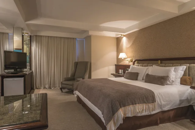 غرفة بريميير بسرير كينج، Bourbon Curitiba Hotel & Suites 6/10