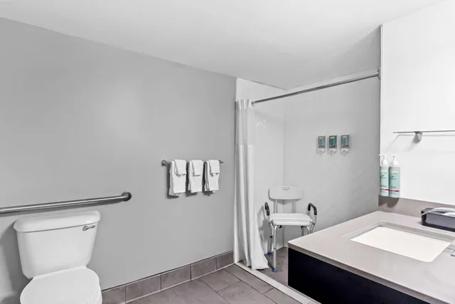 غرفة بسرير كينج لذوي الإعاقة، Best Western Doswell Hotel 7/10