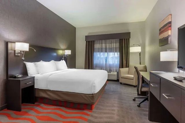 جناح بسرير كينج وسرير كوين، Comfort Suites Boise West Meridian 5/16