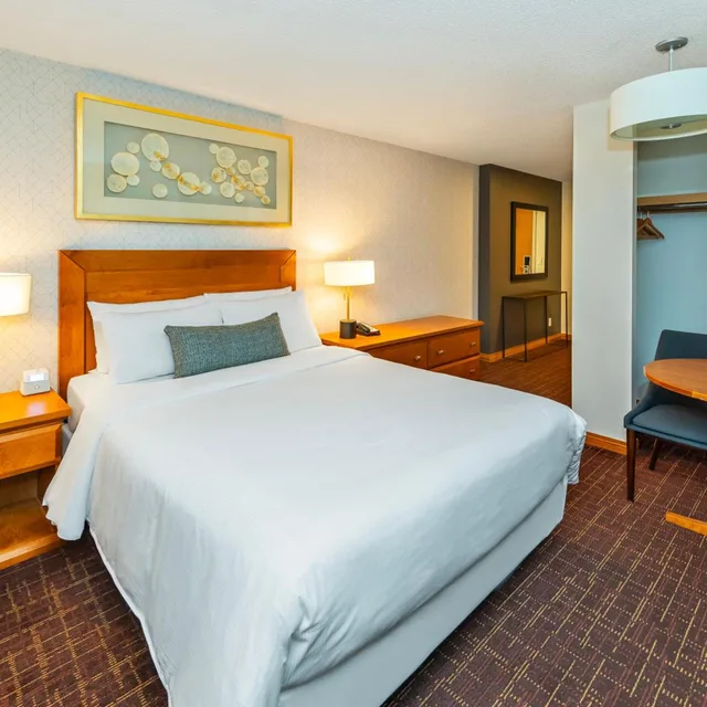 Standard, Double Bed, Banff Inn 1/6