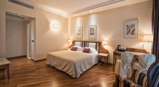 غرفة ثلاثية، B&B Hotel Laurus al Duomo 1/1