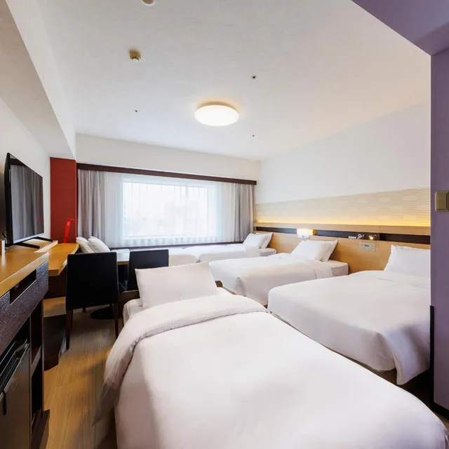 Family, Double Bed, with Extra Bed, East Wing، Hotel Metropolitan Edmont 1/4