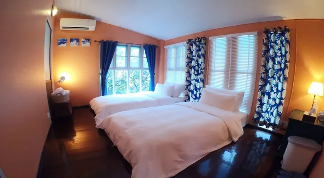 3 Bedrooms, House, Twin Beds, 2 King Beds، The White Houses 4/8