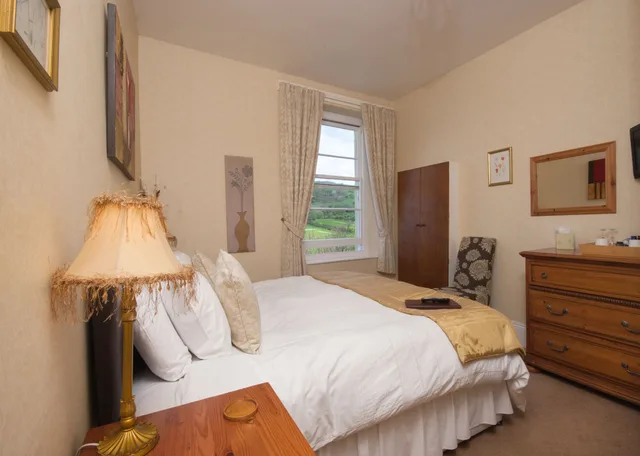 غرفة ديلوكس بسرير كينج بإطلالة على البحر، The Collingdale Guest House 1/7