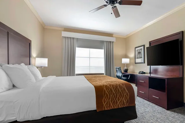 غرفة بسرير كينج، Comfort Inn and Suites Fort Worth Fossil Creek 3/6