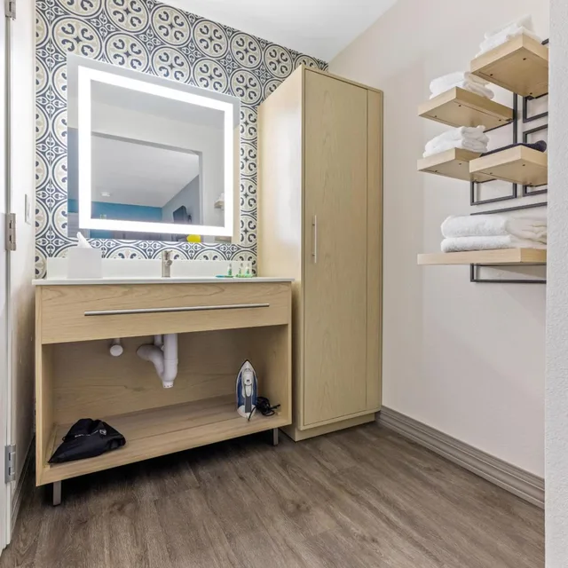 غرفة بسريرين مزدوجين لذوي الإعاقة، Hillstone Inn Tulare, Ascend Hotel Collection 9/9