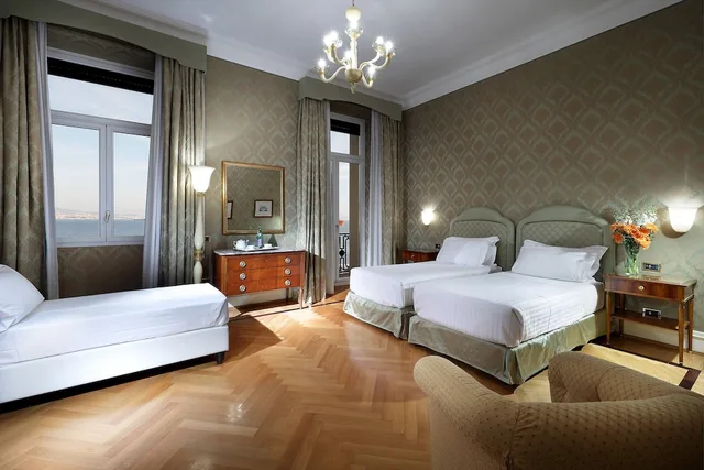 غرفة سوبيريور ثلاثية بسريرين منفصلين، Eurostars Hotel Excelsior 4/10