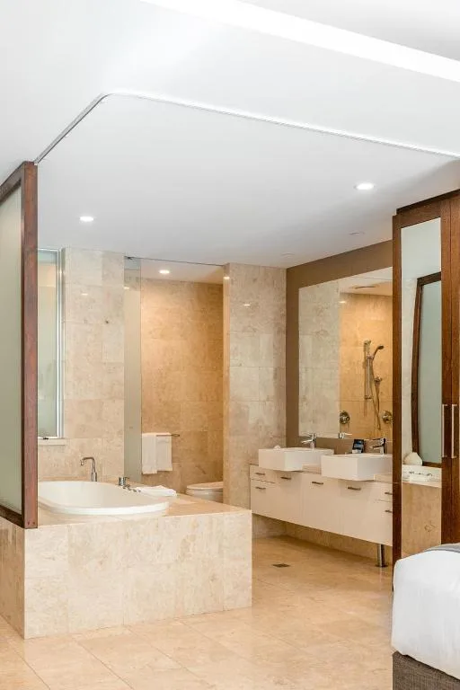 استوديو بسرير كينج بإطلالة على المسبح، Oaks Casuarina Santai Resort 1/2